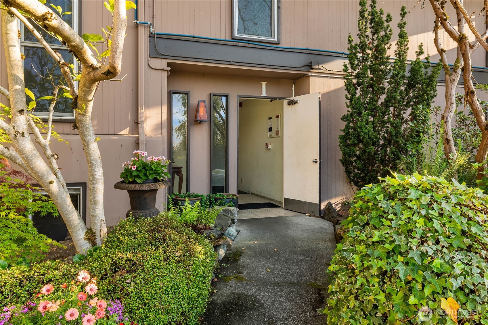 1425 S Puget Drive Unit: I 2