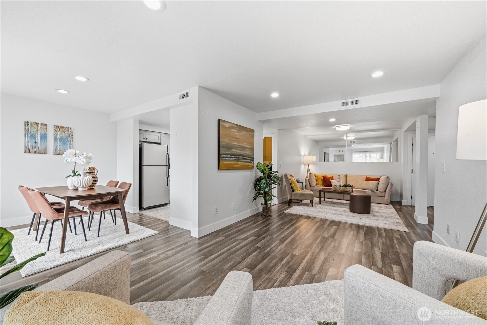11300 1st Avenue NE Unit: 322