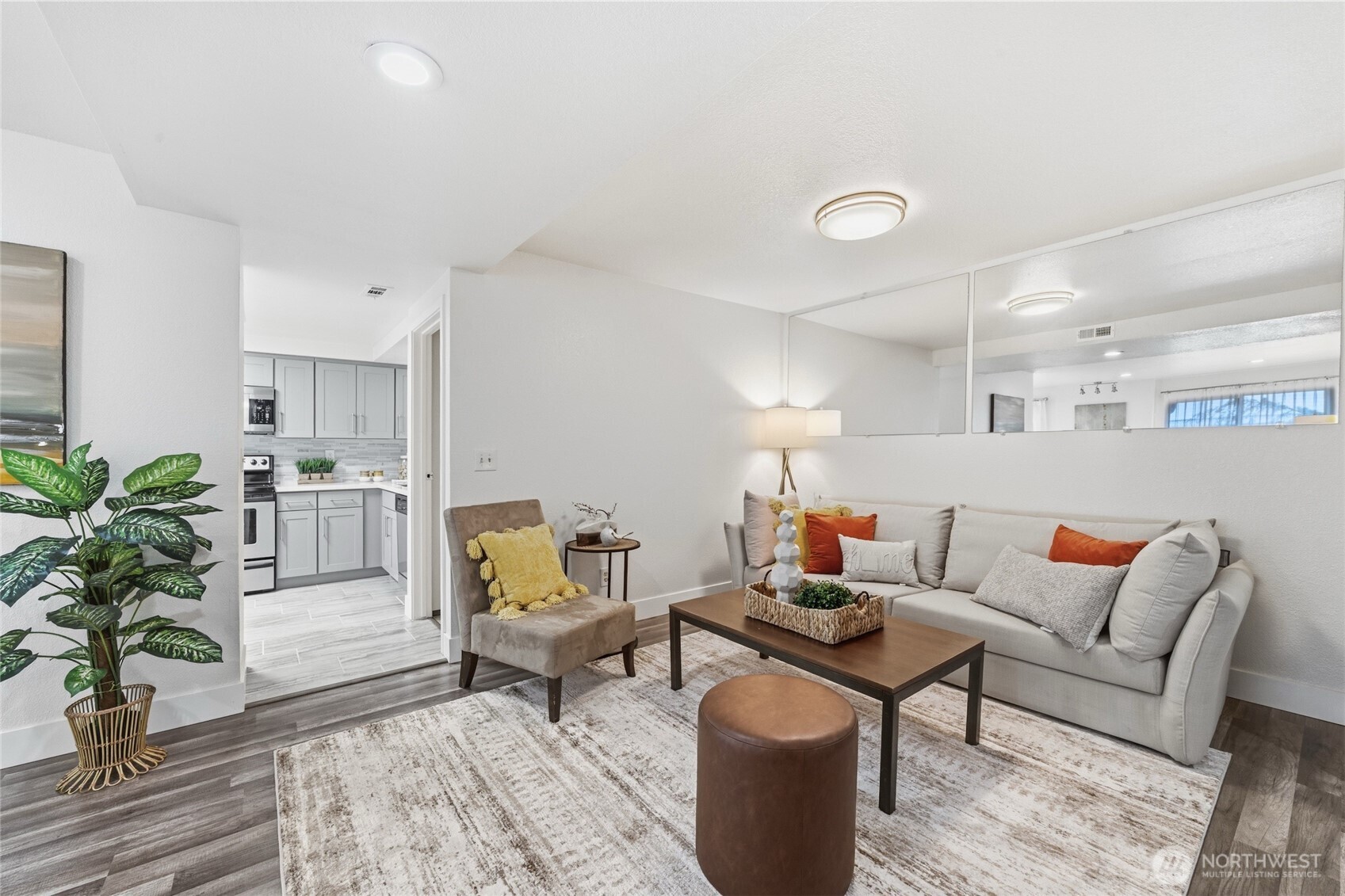 11300 1st Avenue NE Unit: 322