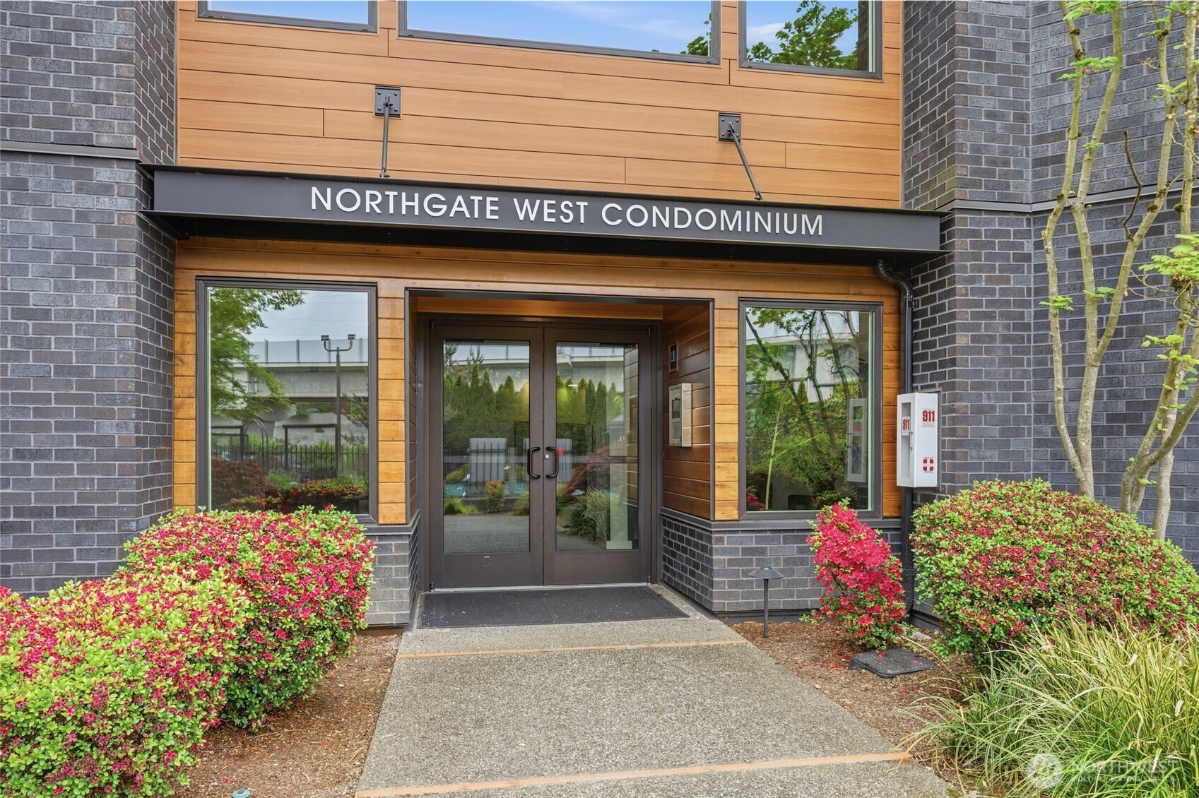 11300 1st Avenue NE Unit: 322