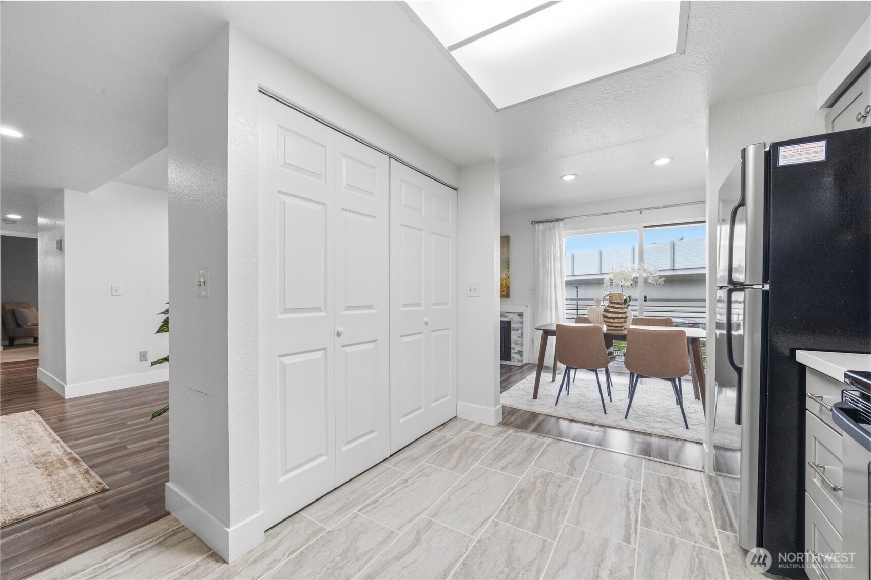 11300 1st Avenue NE Unit: 322