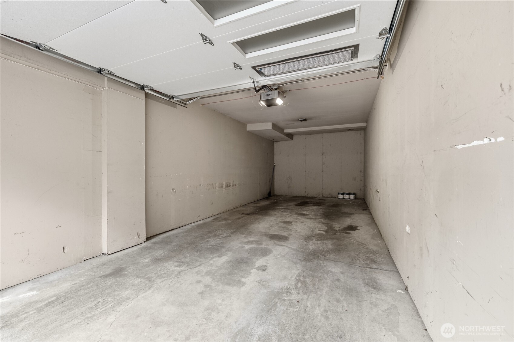 11300 1st Avenue NE Unit: 322