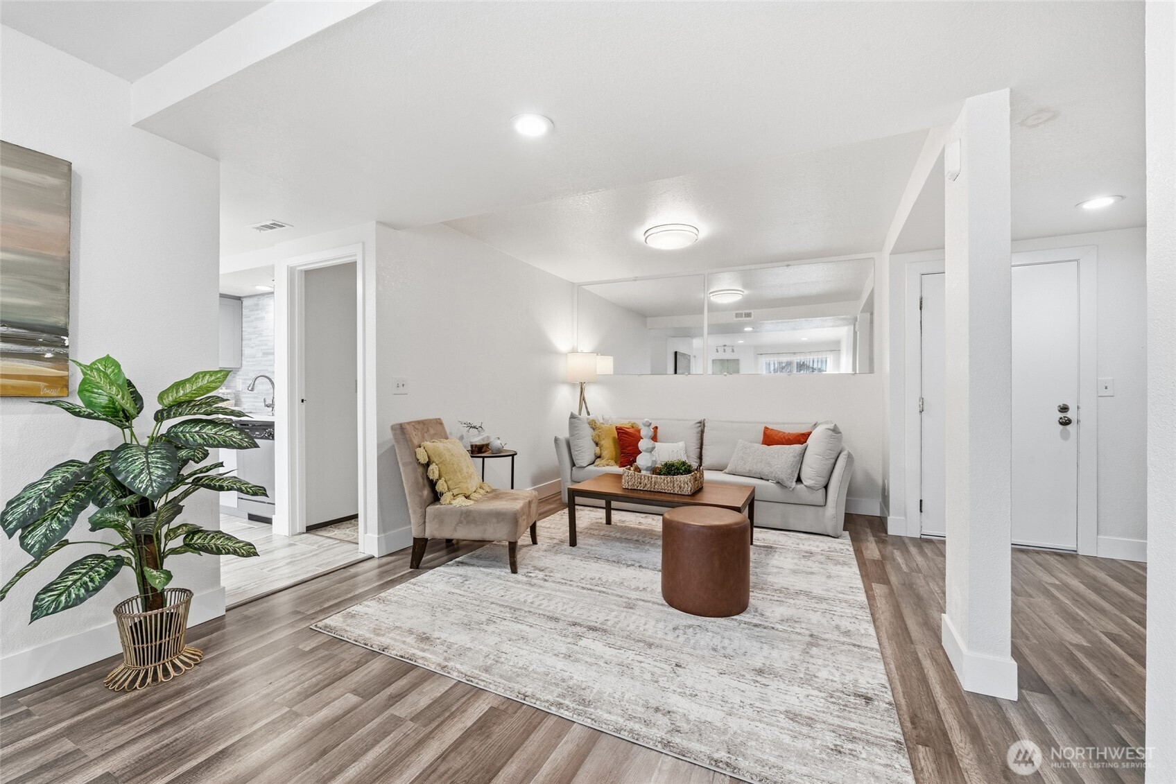 11300 1st Avenue NE Unit: 322