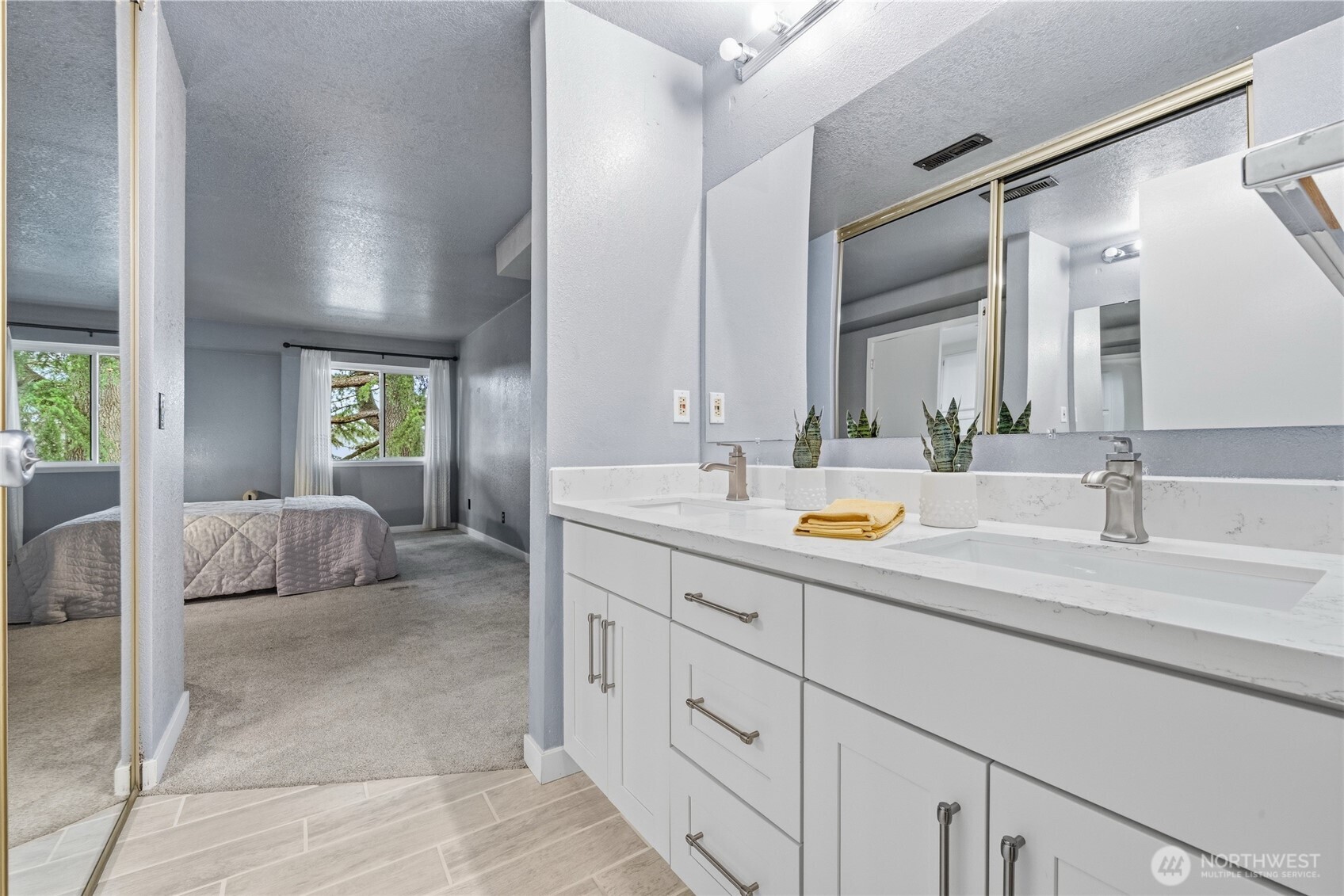 11300 1st Avenue NE Unit: 322