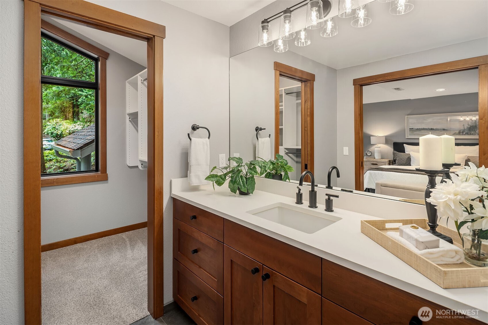 12833 NE 35th Place