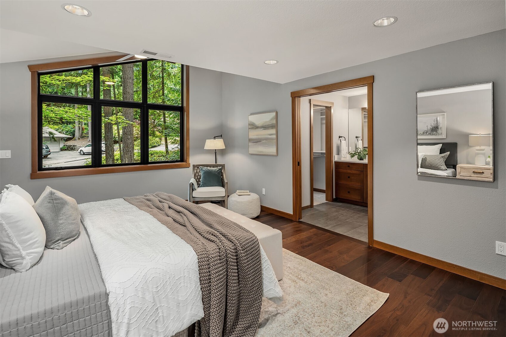 12833 NE 35th Place