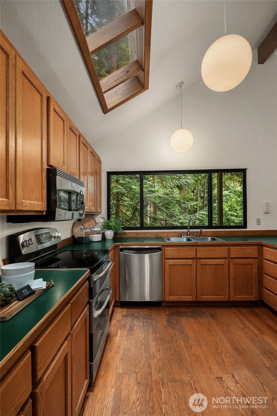 12833 NE 35th Place