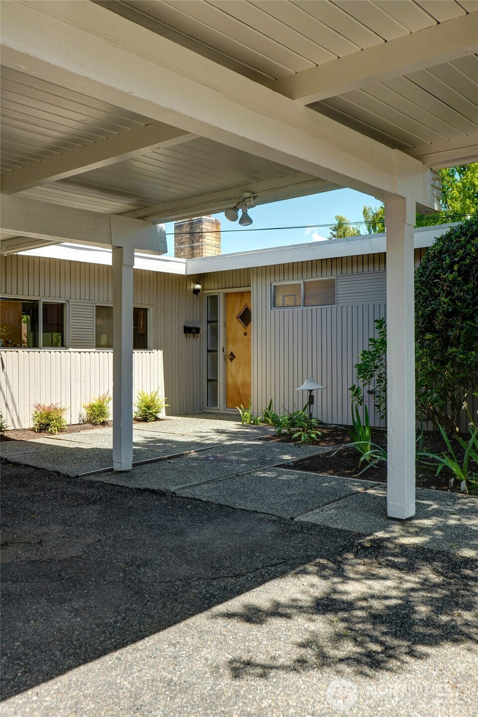 8210 SE 36th Street