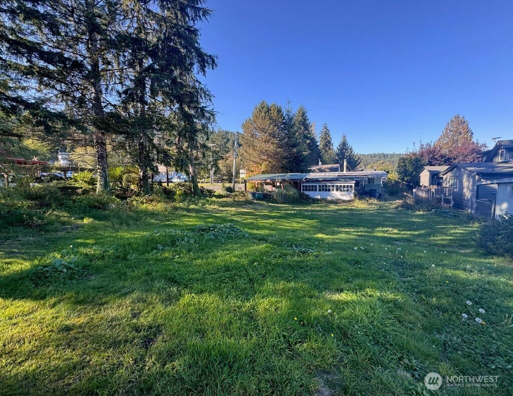 11 N Tillicum Beach Lane
