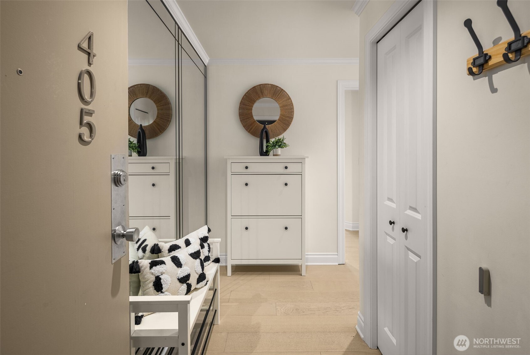 1737 Harbor Avenue SW Unit: 405-S