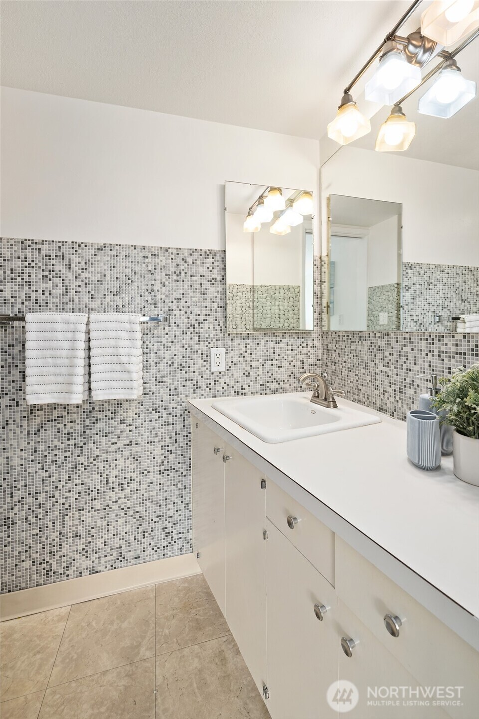 2500 81st Avenue SE Unit: 351