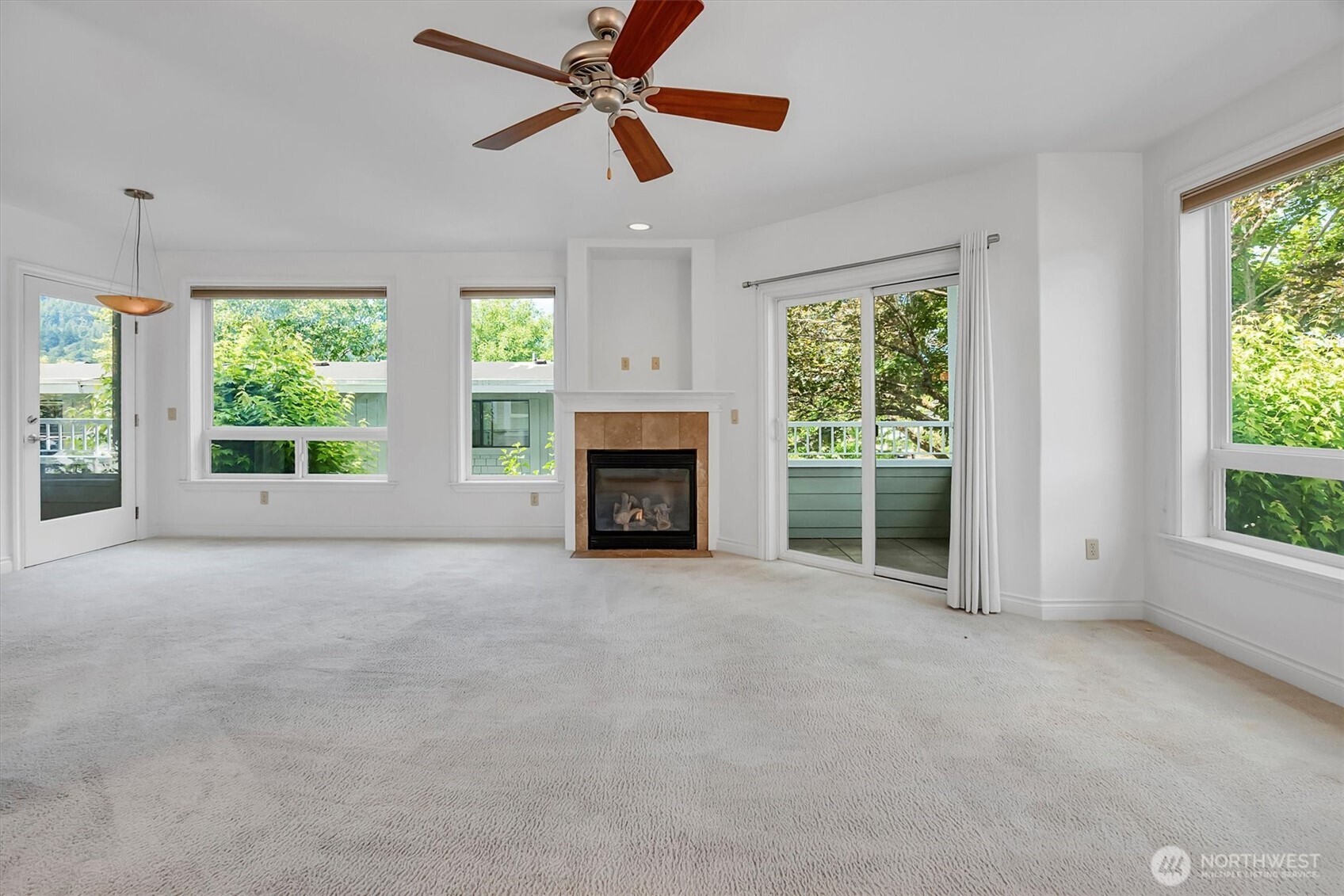 275 E Sunset Way Unit: 1A