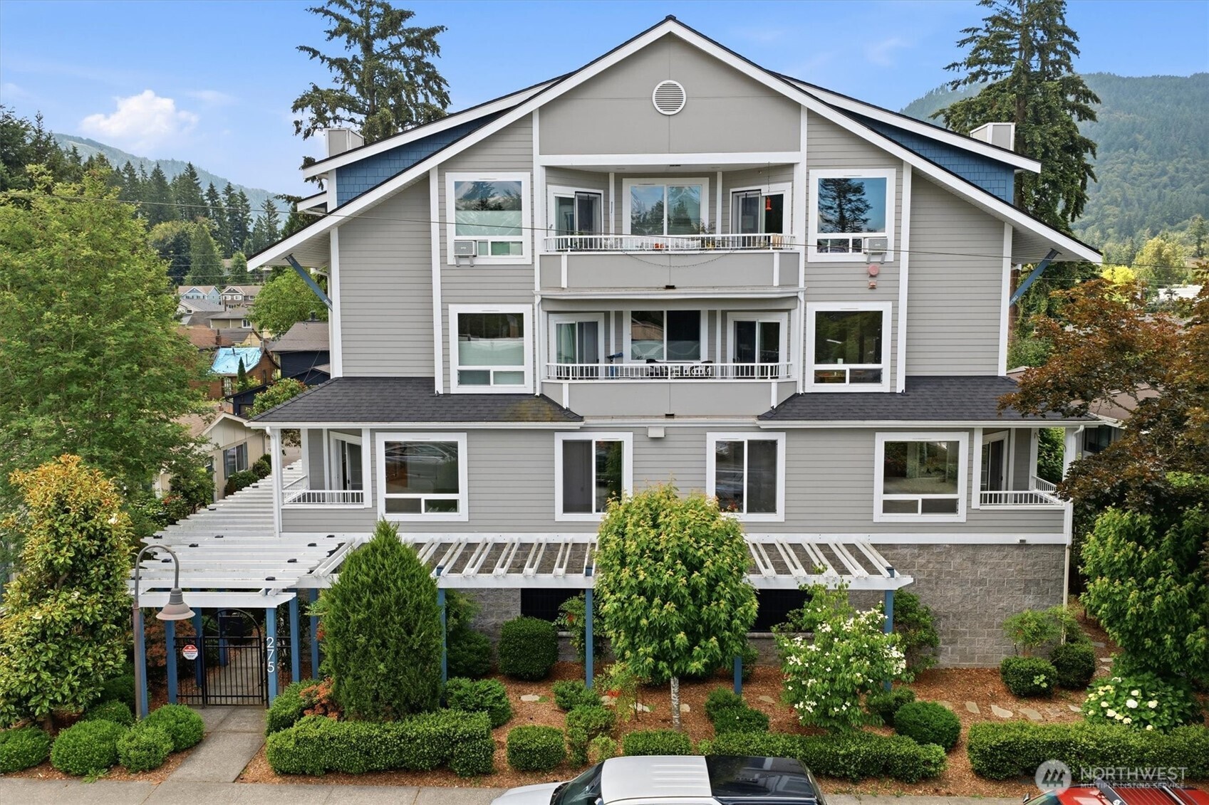 275 E Sunset Way Unit: 1A
