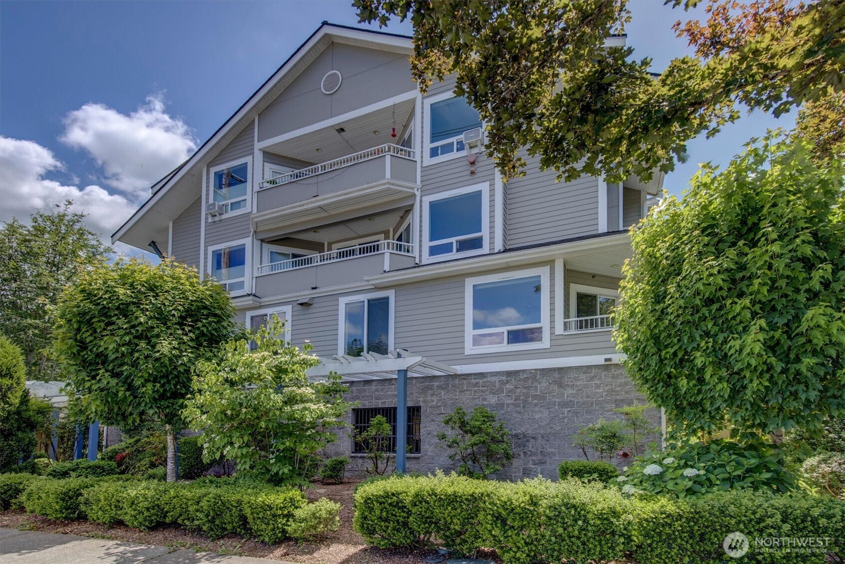 275 E Sunset Way Unit: 1A