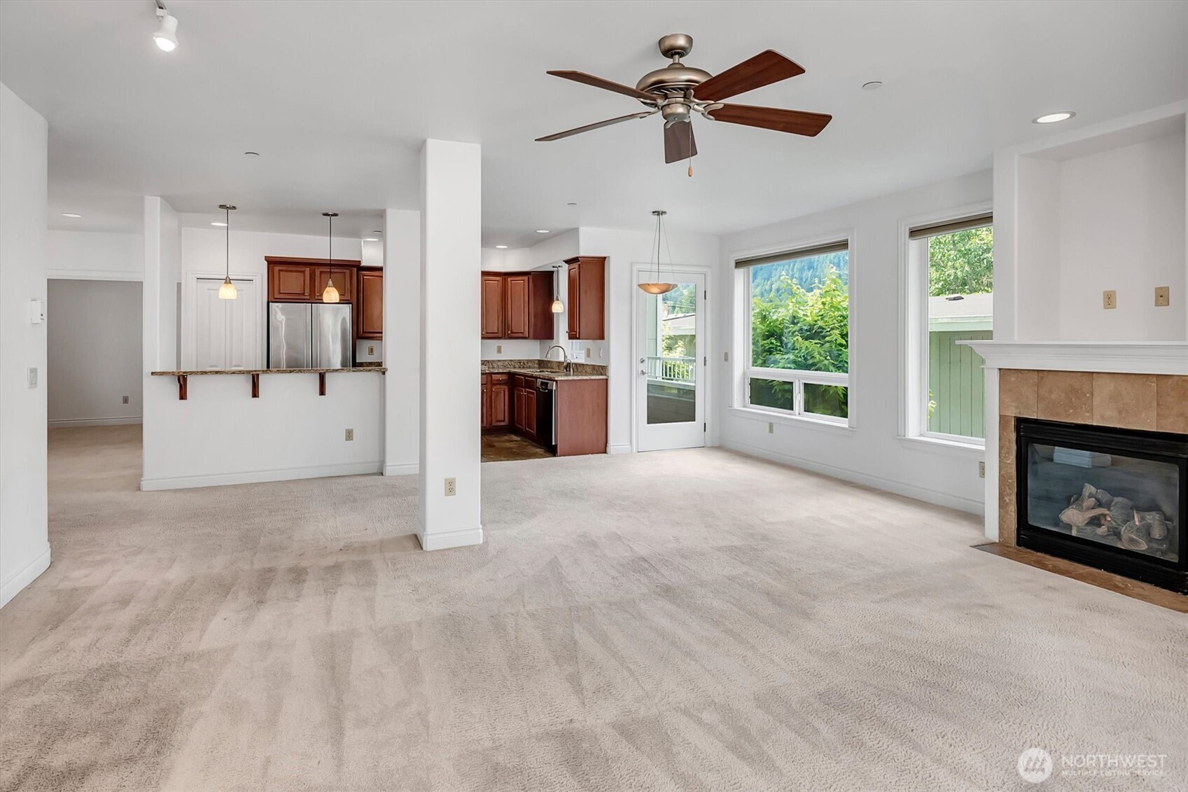275 E Sunset Way Unit: 1A