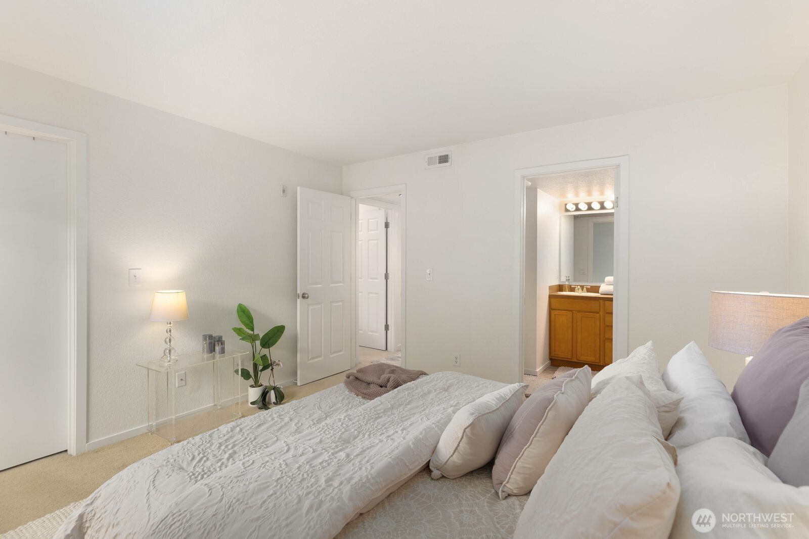 11630 100th Avenue NE Unit: B319
