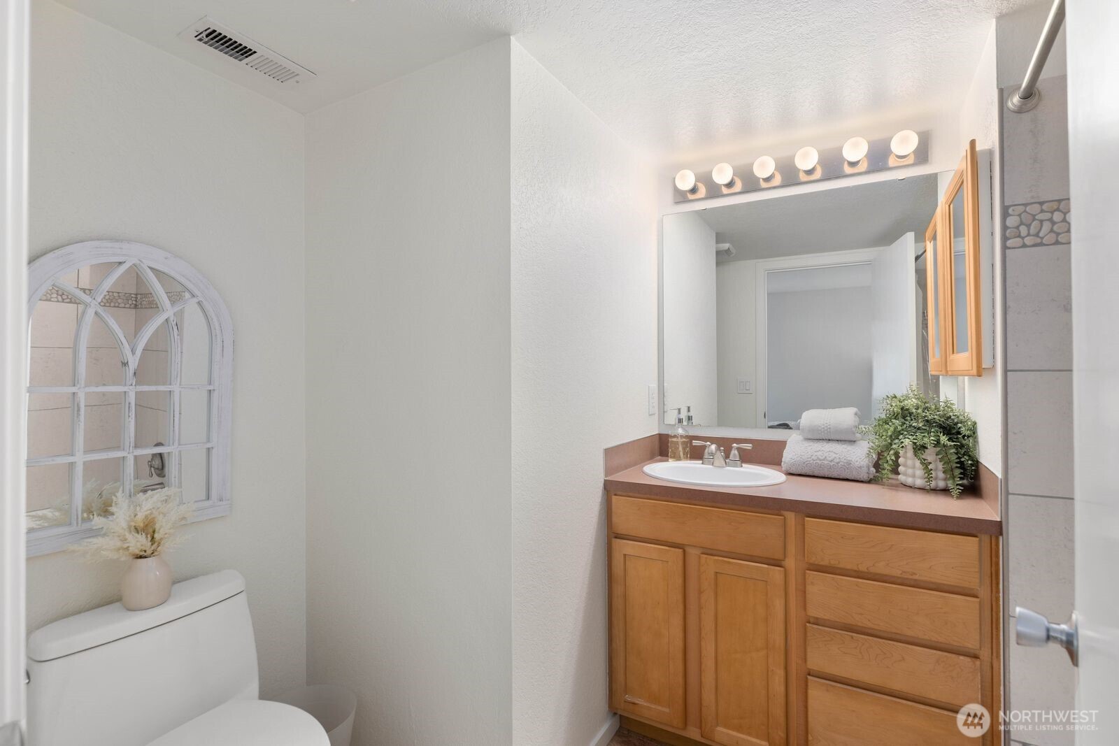 11630 100th Avenue NE Unit: B319