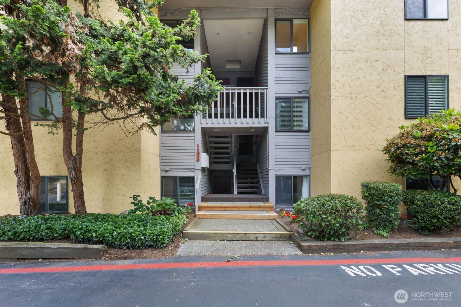 11630 100th Avenue NE Unit: B319
