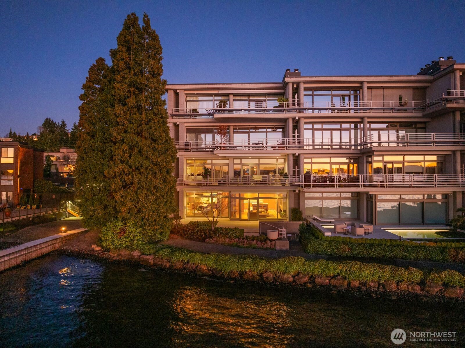 5505 Lake Washington Boulevard NE Unit: 1-E