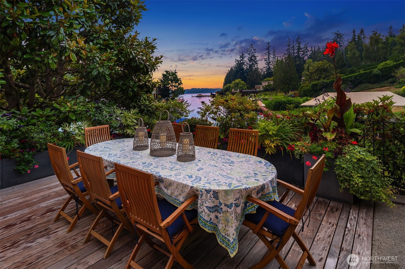 3135 Hunts Point Circle