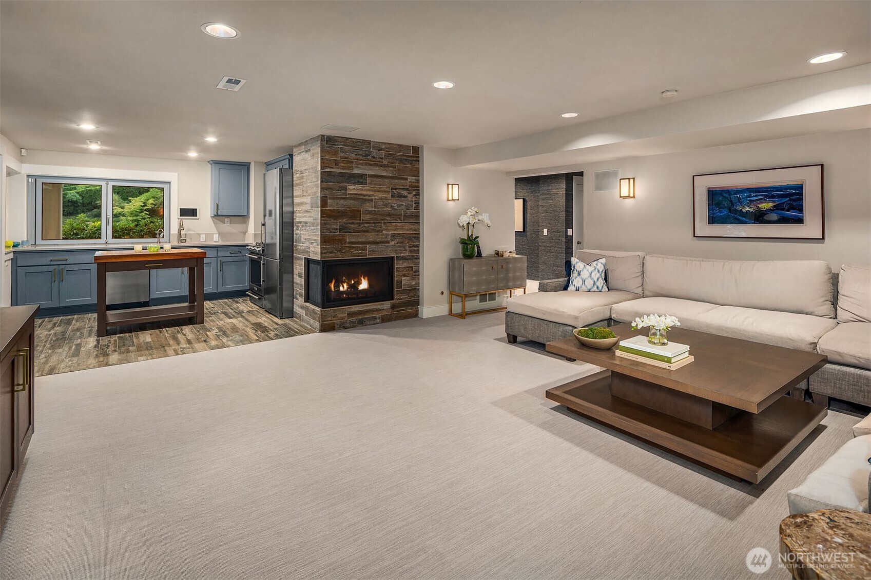 3135 Hunts Point Circle