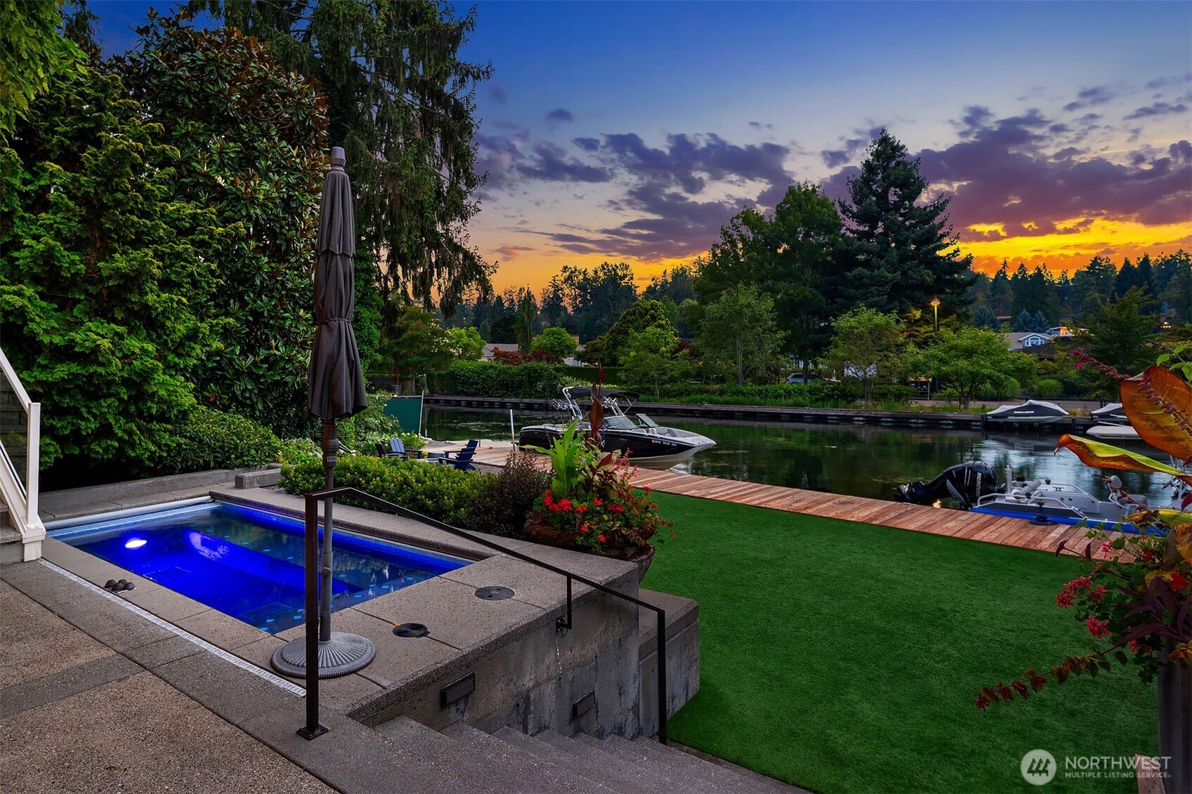 3135 Hunts Point Circle
