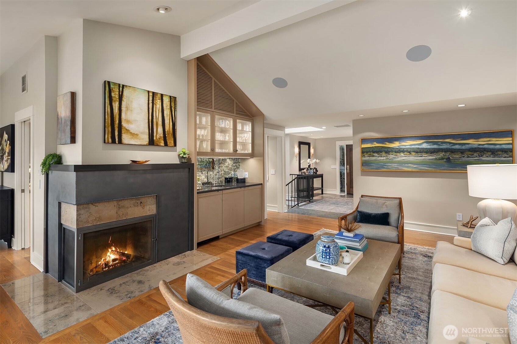 3135 Hunts Point Circle