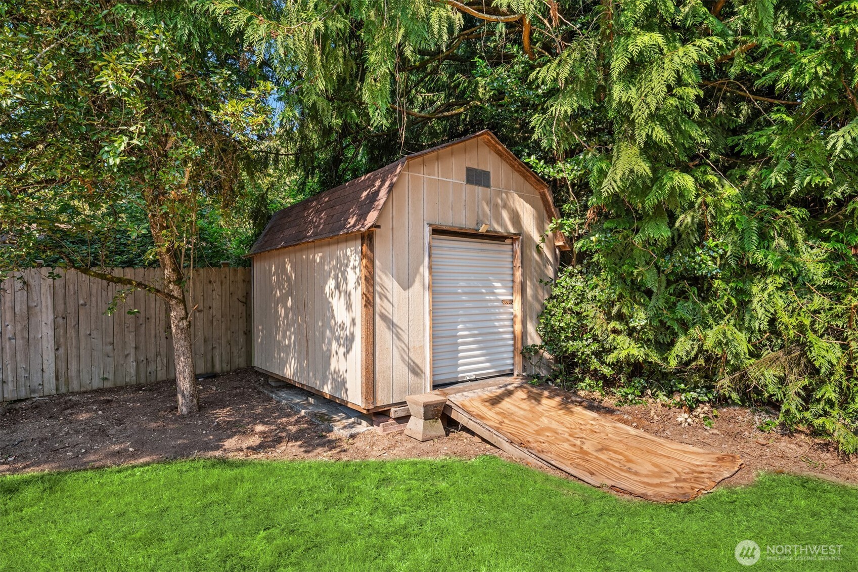 7046 NE 138th Street
