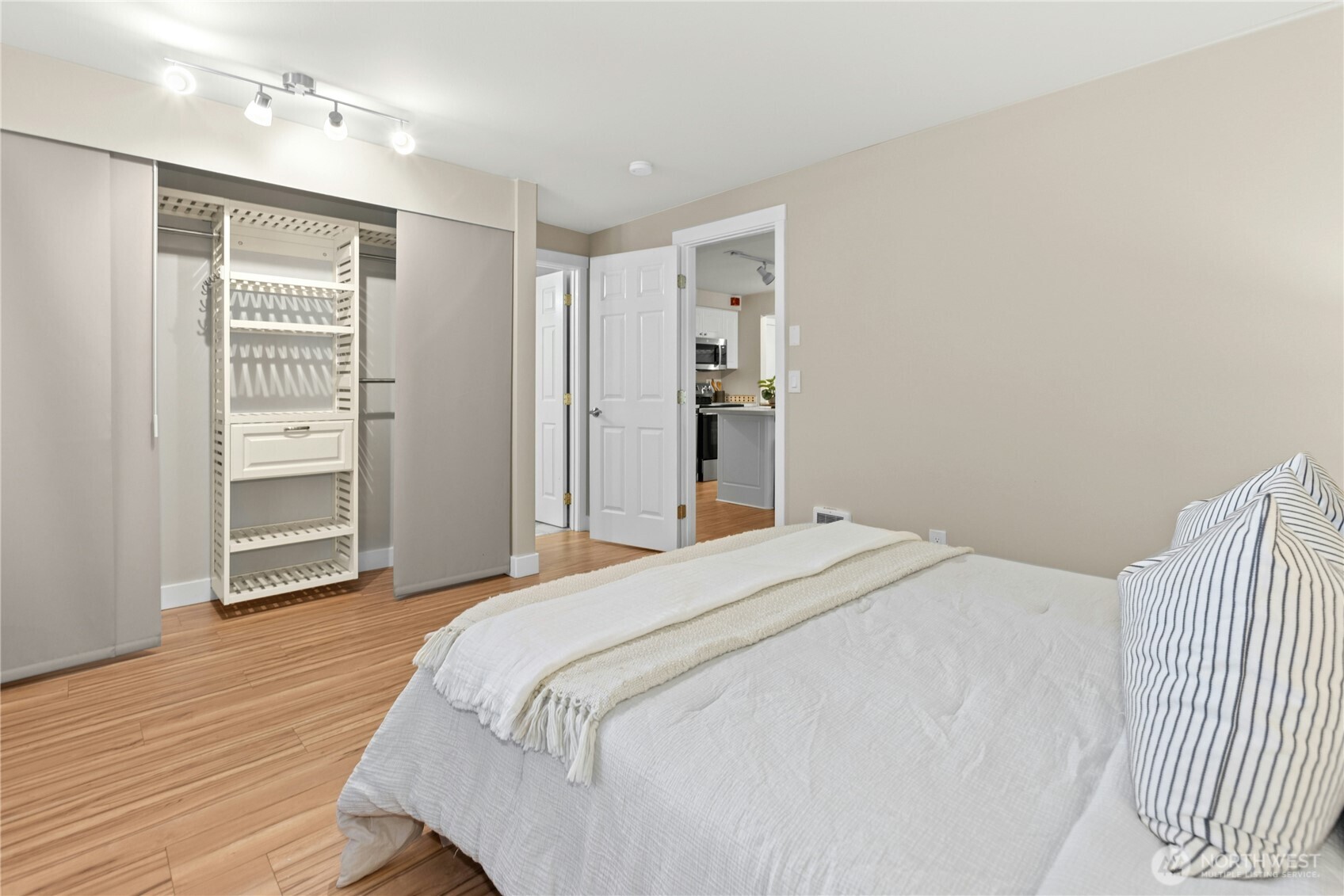 11208 NE 68th Street Unit: 110