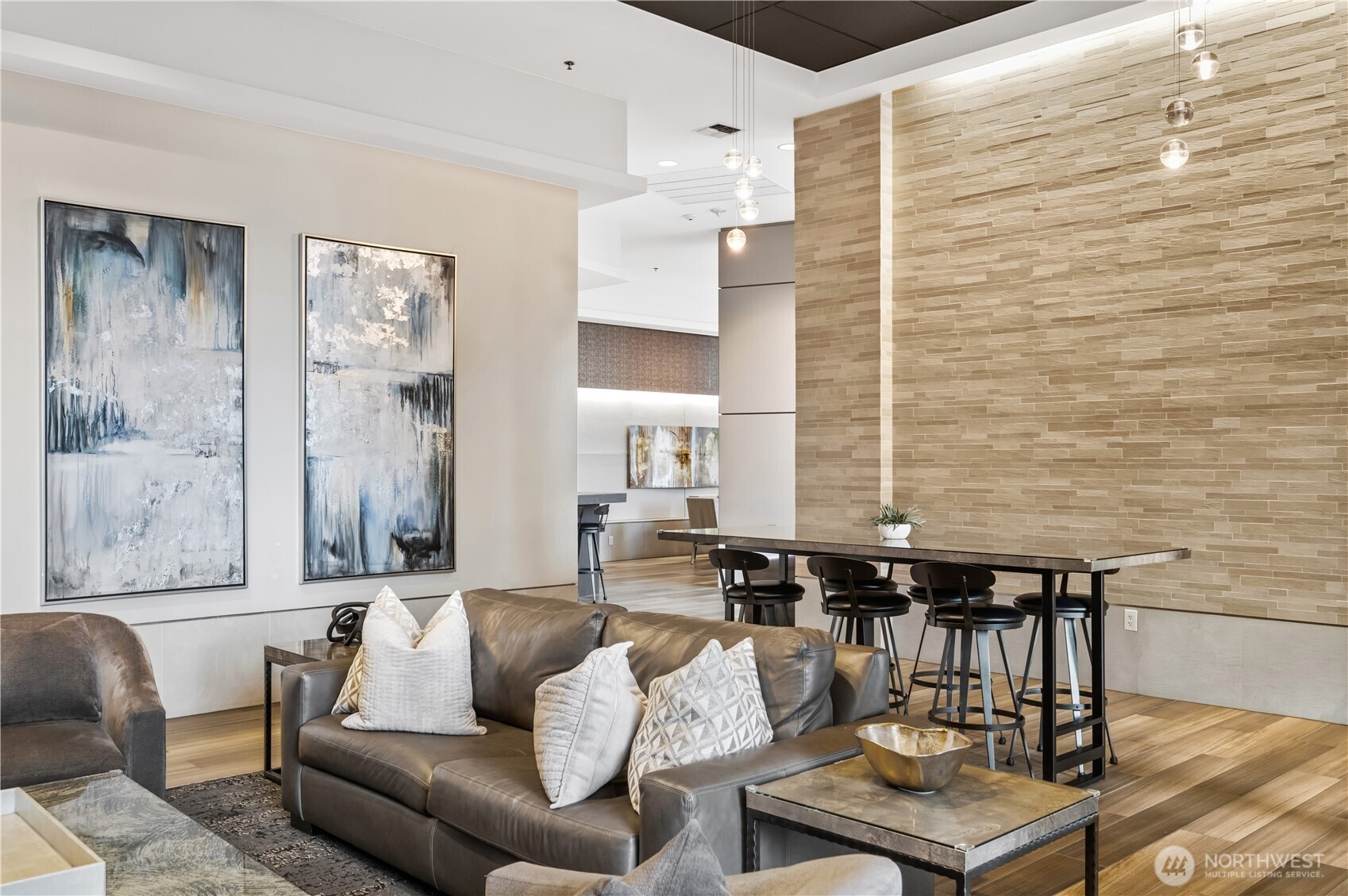 10650 NE 9th Place Unit: 2122