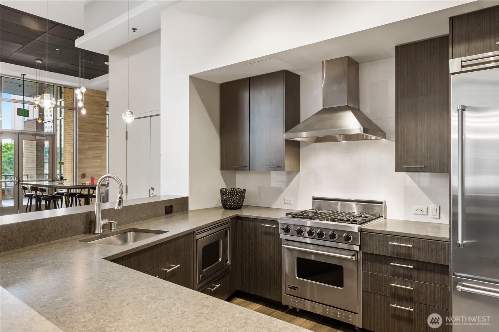 10650 NE 9th Place Unit: 2122