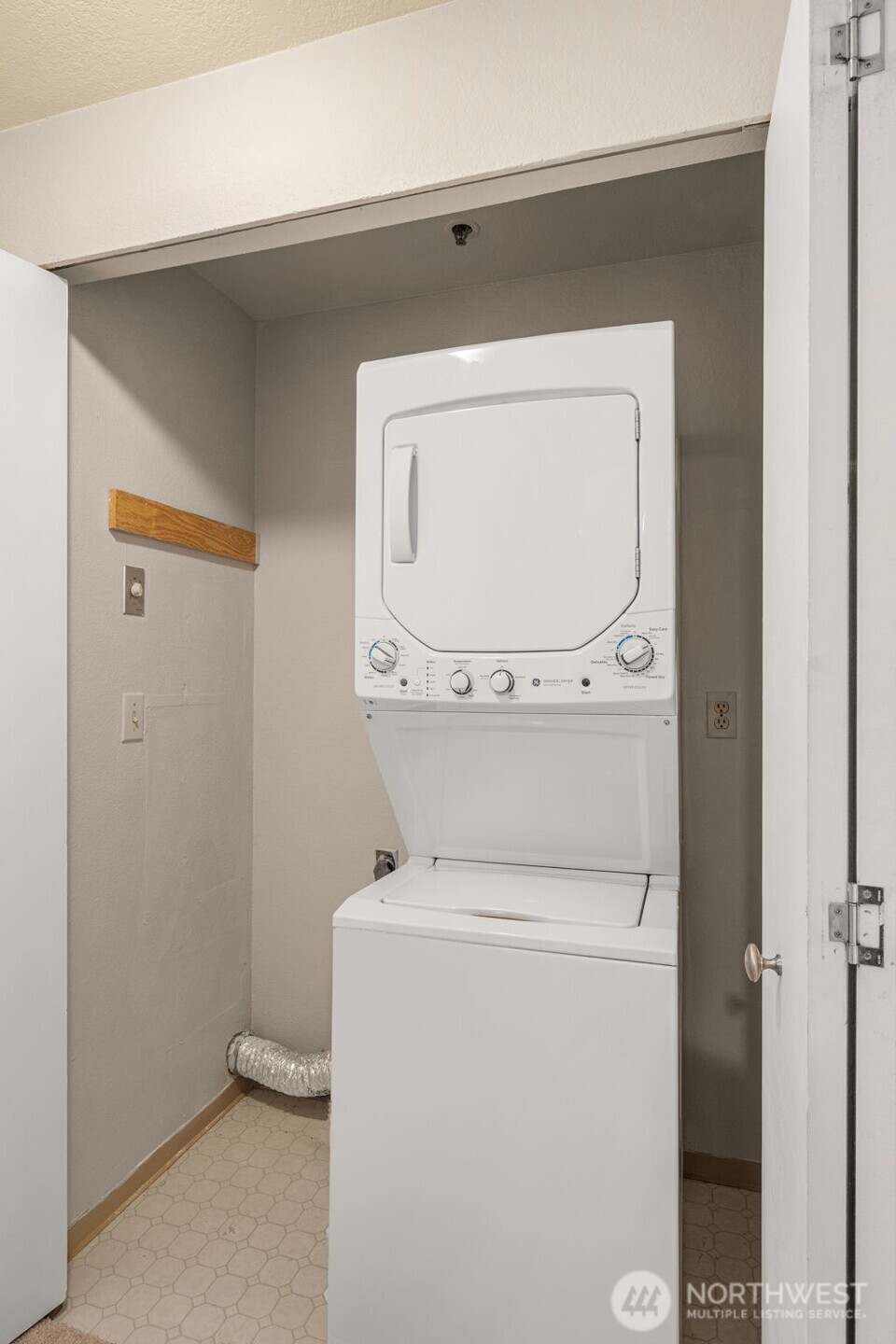 12515 109th Court NE Unit: B202