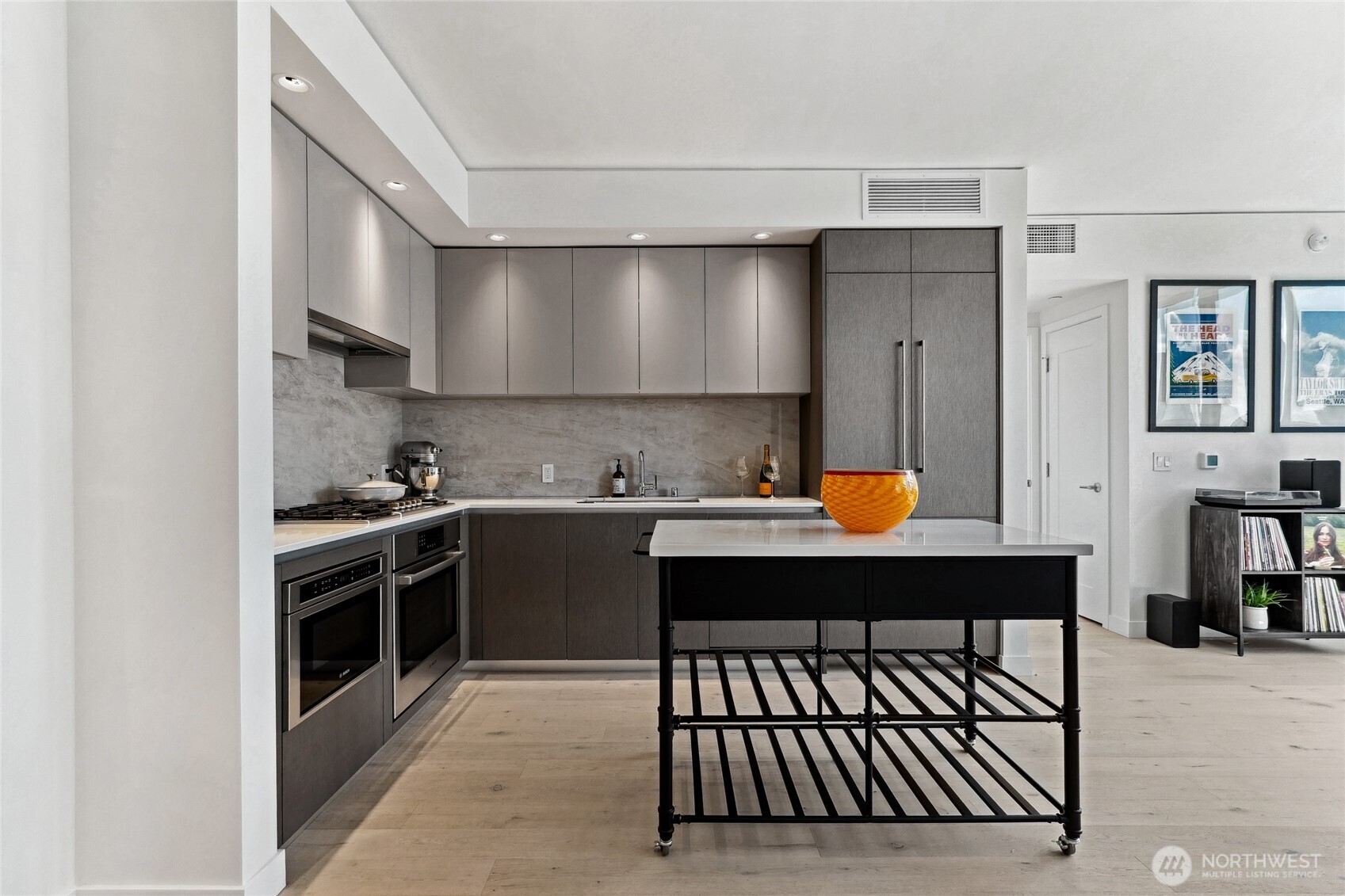 2510 6th Avenue Unit: 2003