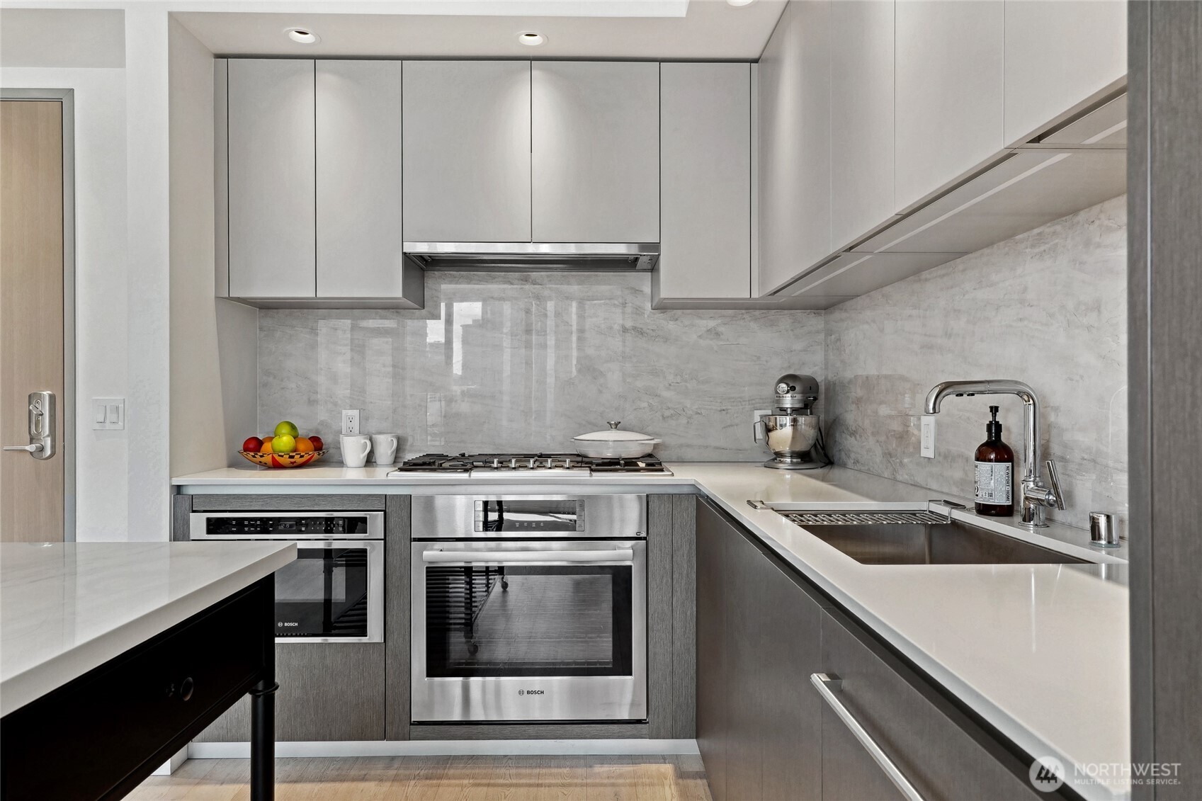 2510 6th Avenue Unit: 2003