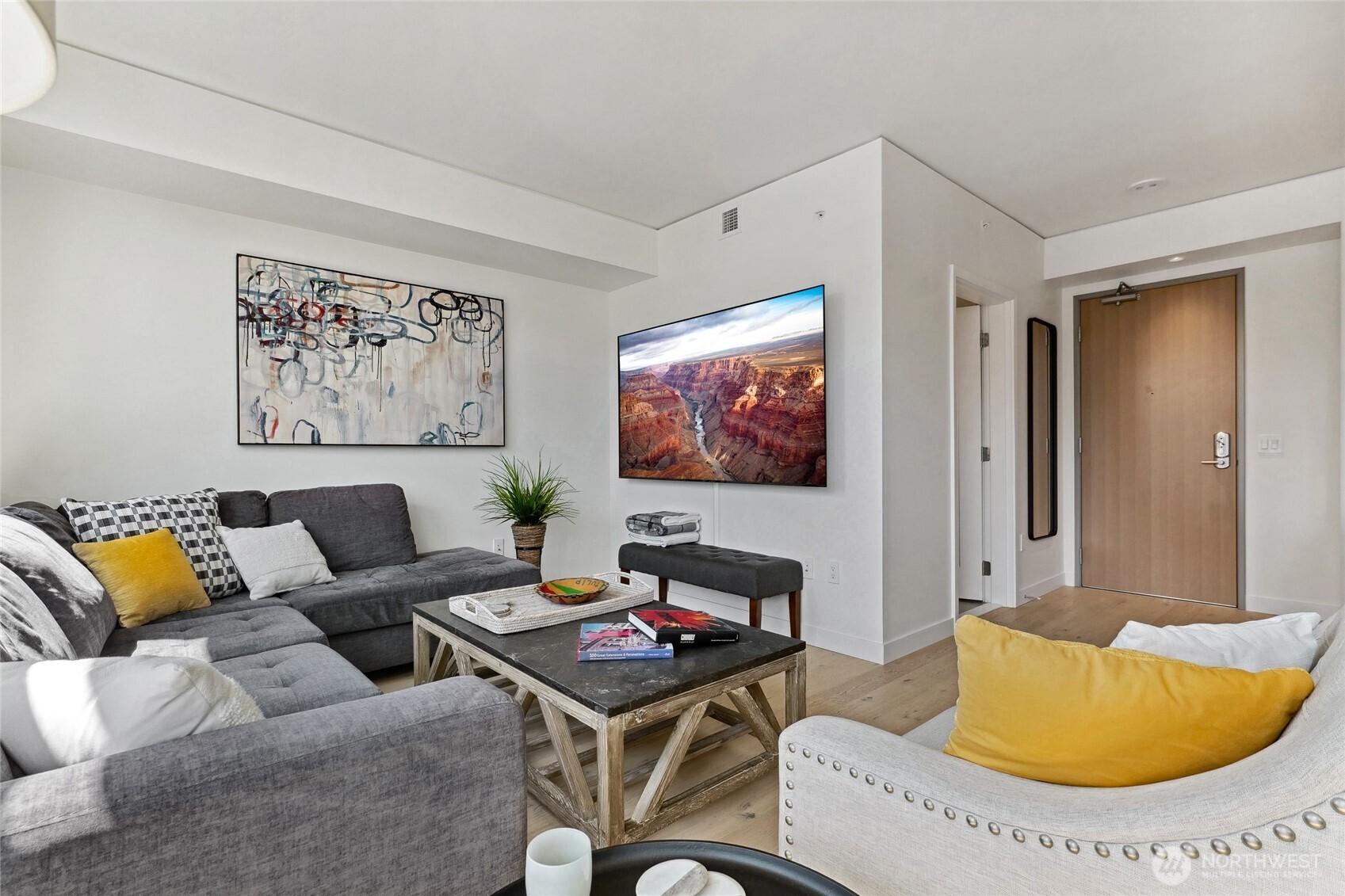 2510 6th Avenue Unit: 2003
