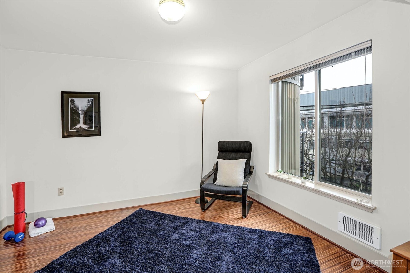 1550 Eastlake Avenue E Unit: 203