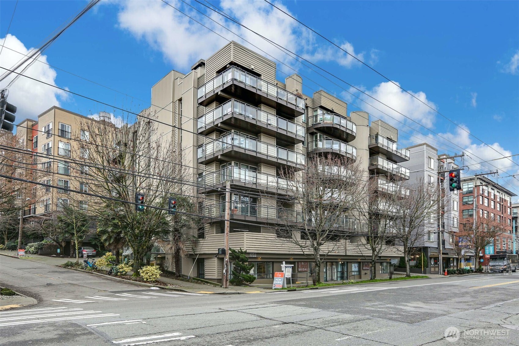 1550 Eastlake Avenue E Unit: 203