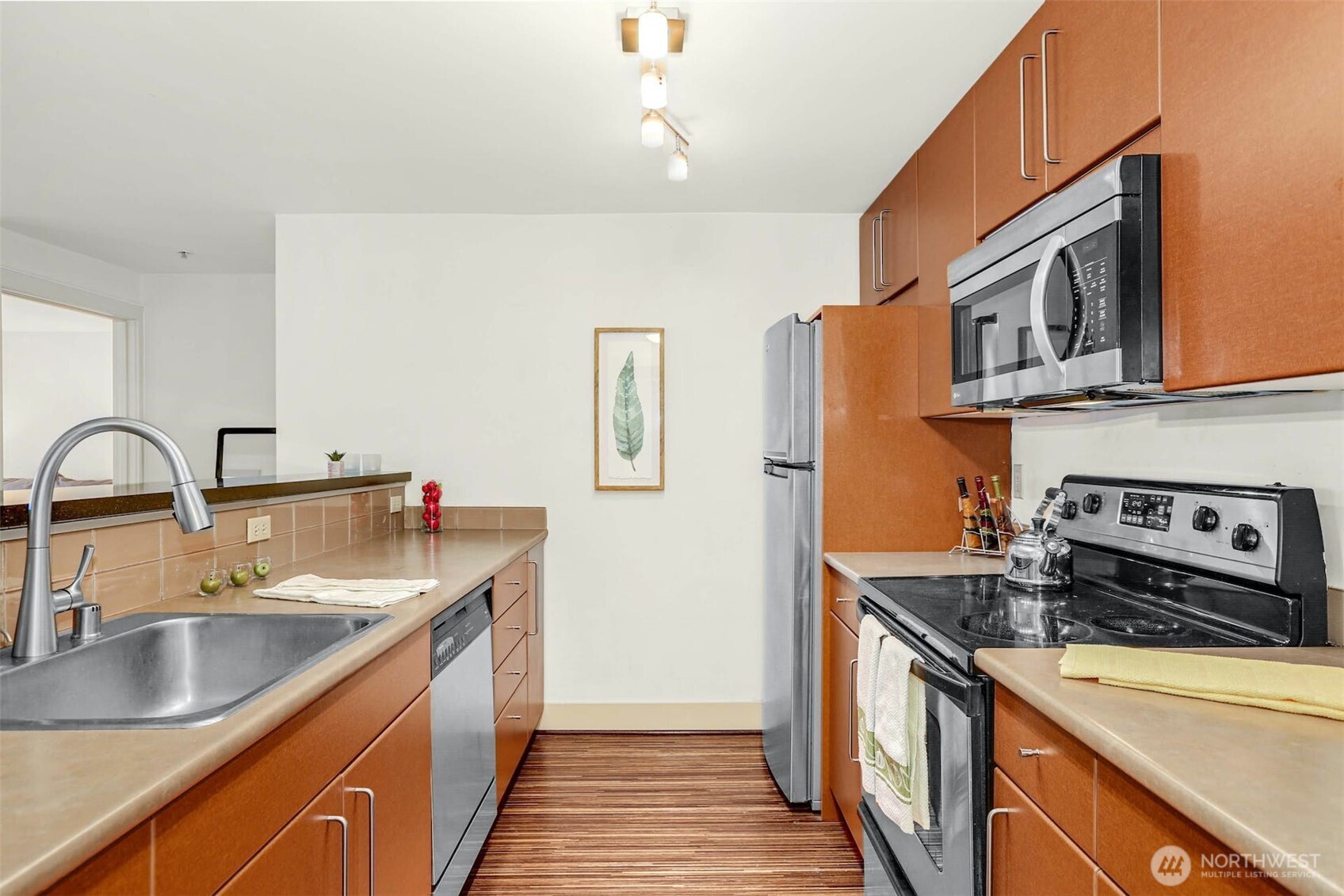 1550 Eastlake Avenue E Unit: 203