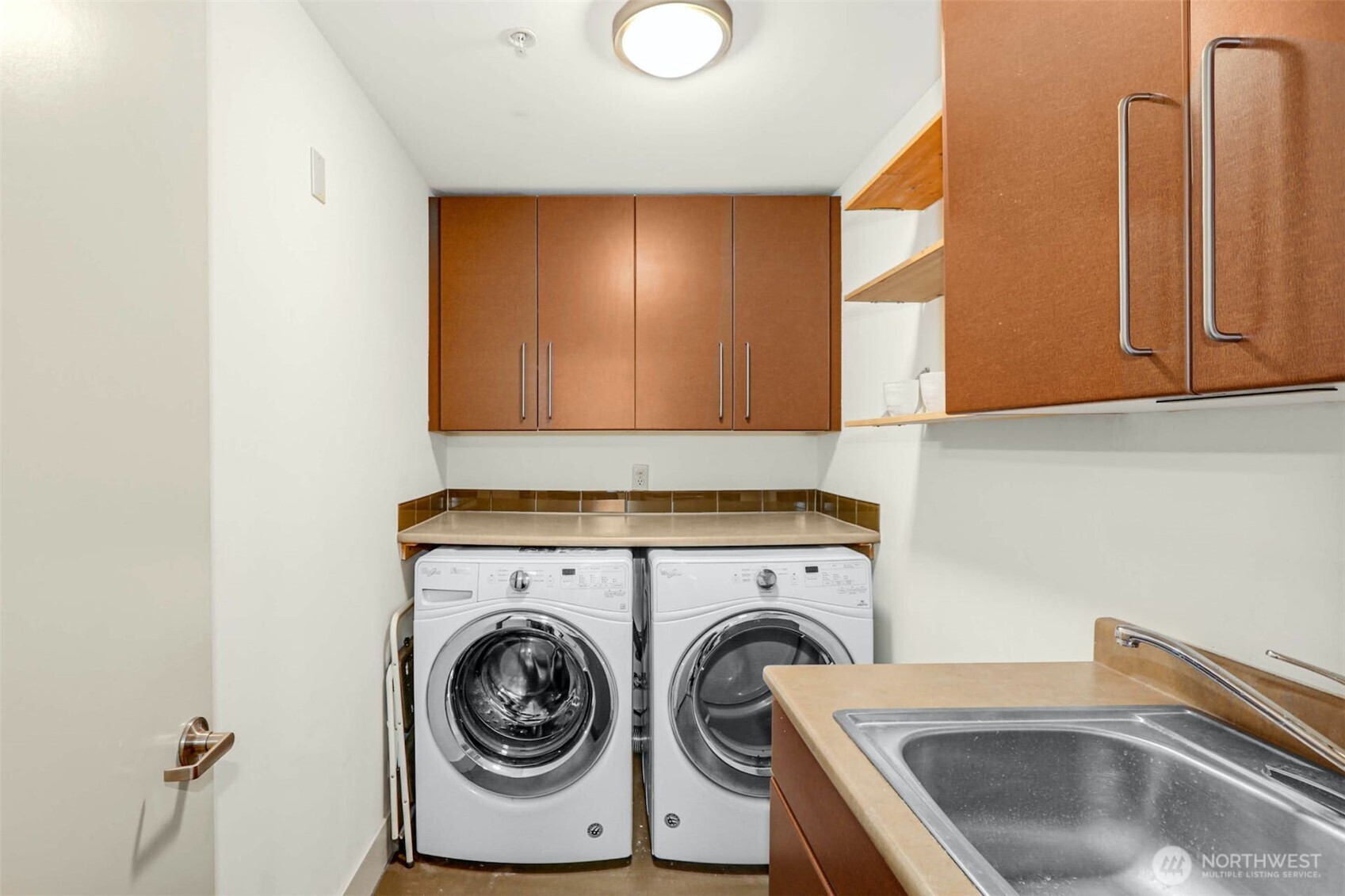 1550 Eastlake Avenue E Unit: 203
