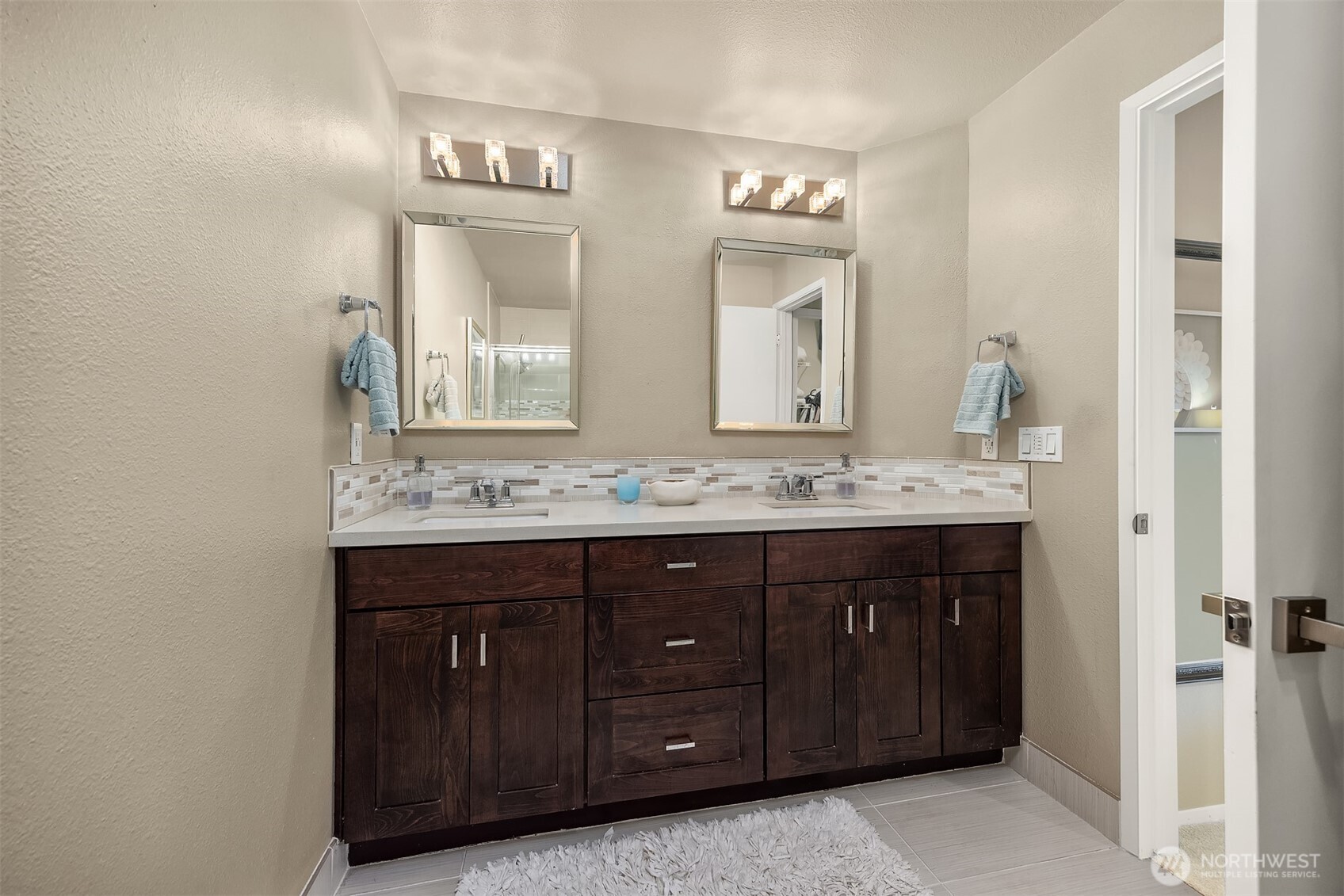 605 5th Street Unit: B 201