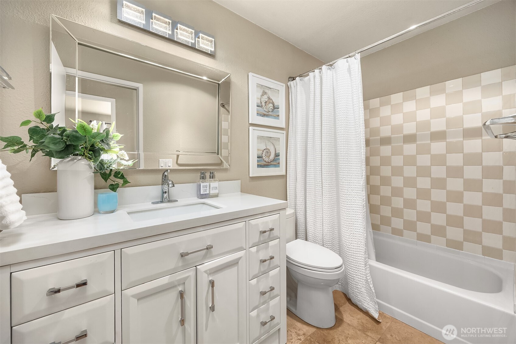 605 5th Street Unit: B 201