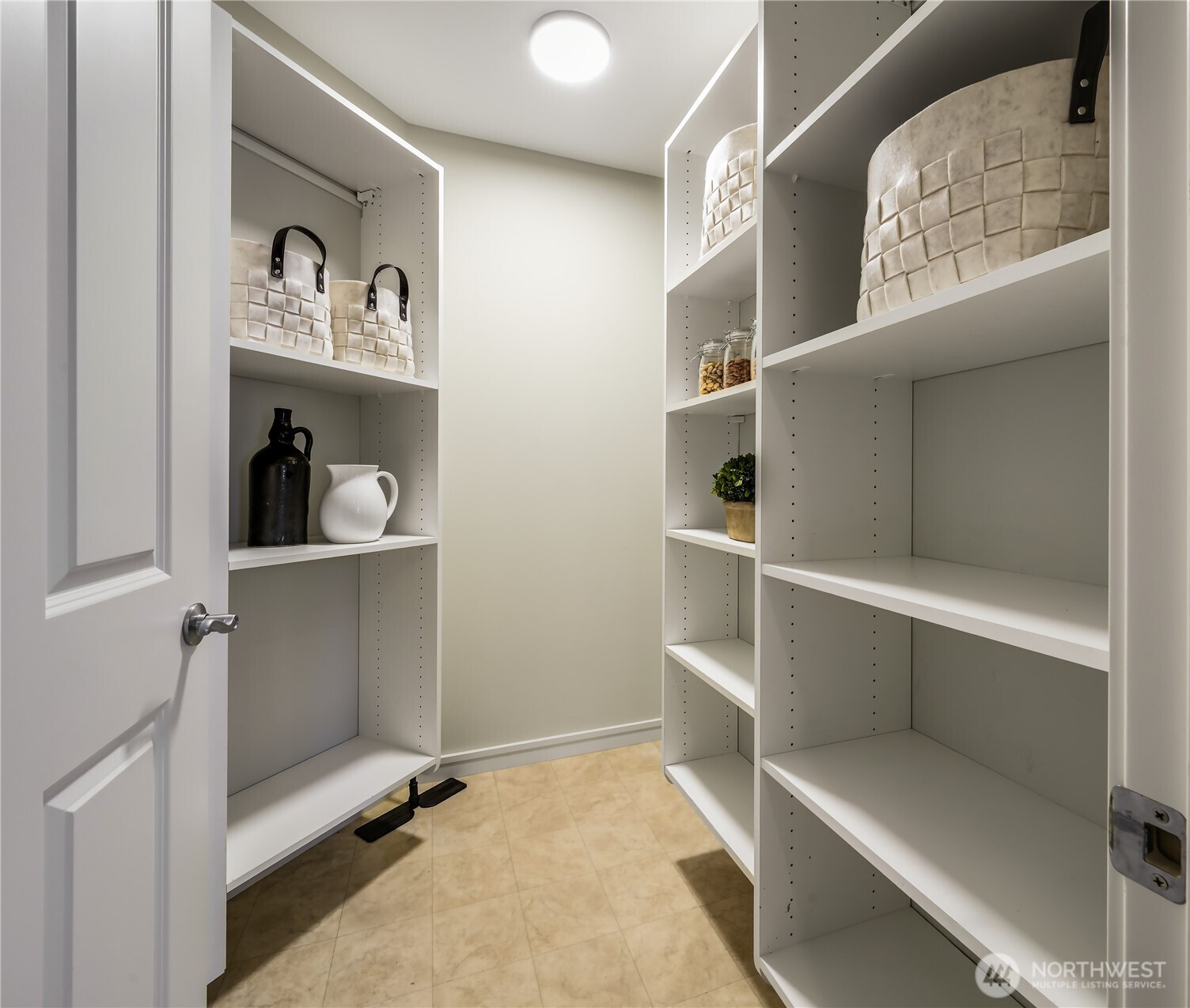 530 Lake Street S Unit: H-101