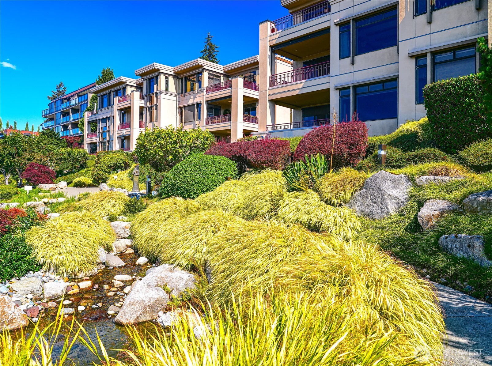 530 Lake Street S Unit: H-101