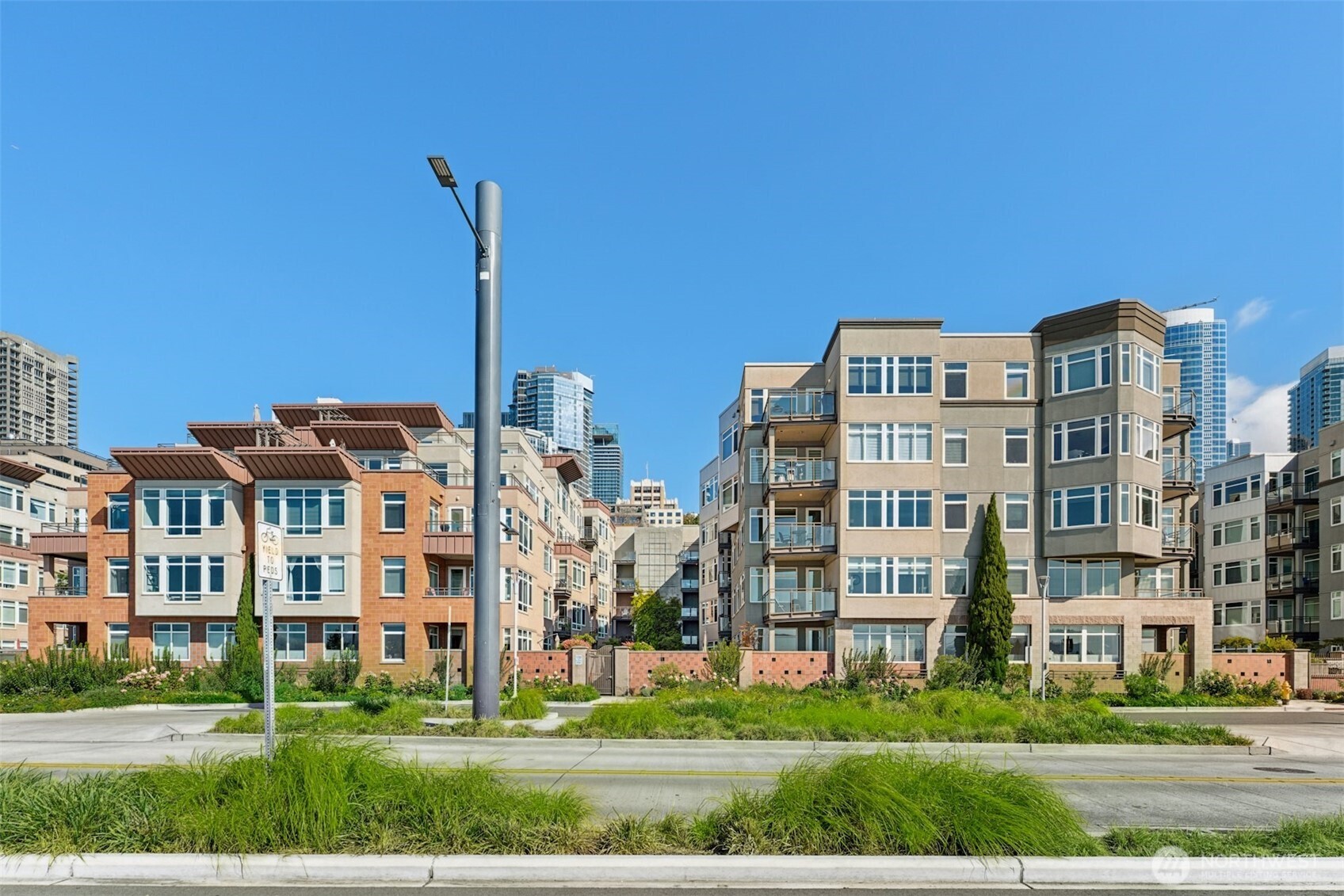 1900 Alaskan Way Unit: 410