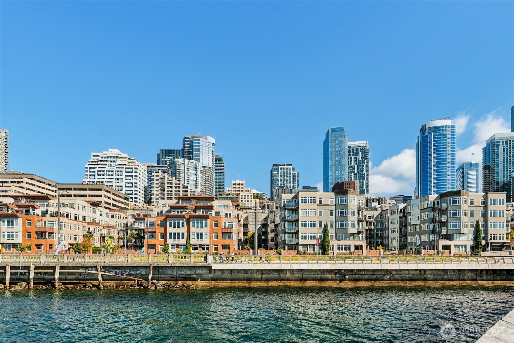1900 Alaskan Way Unit: 410