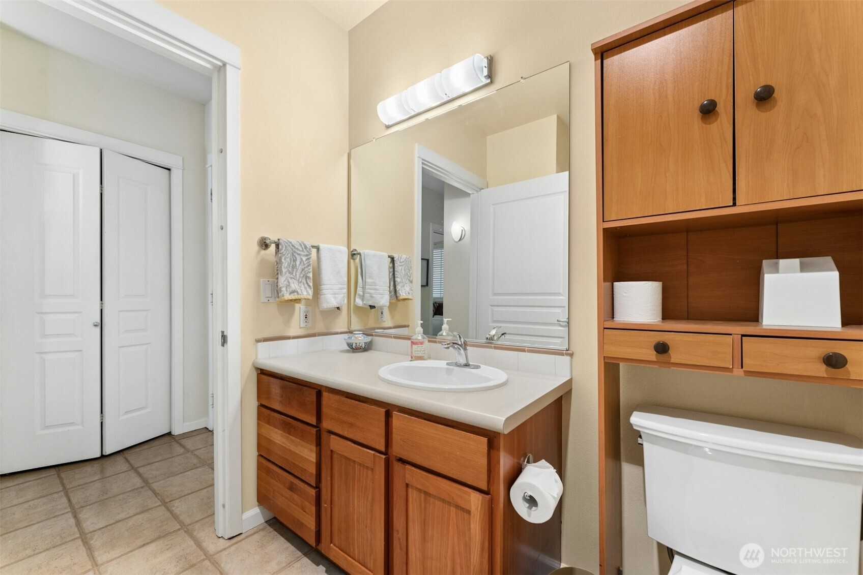 1900 Alaskan Way Unit: 410