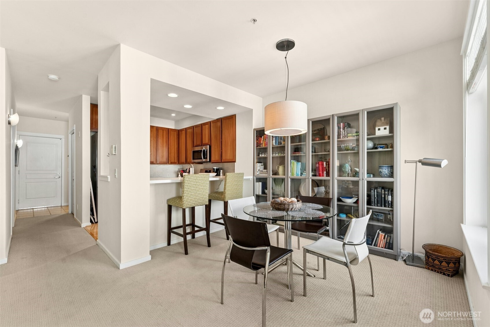 1900 Alaskan Way Unit: 410