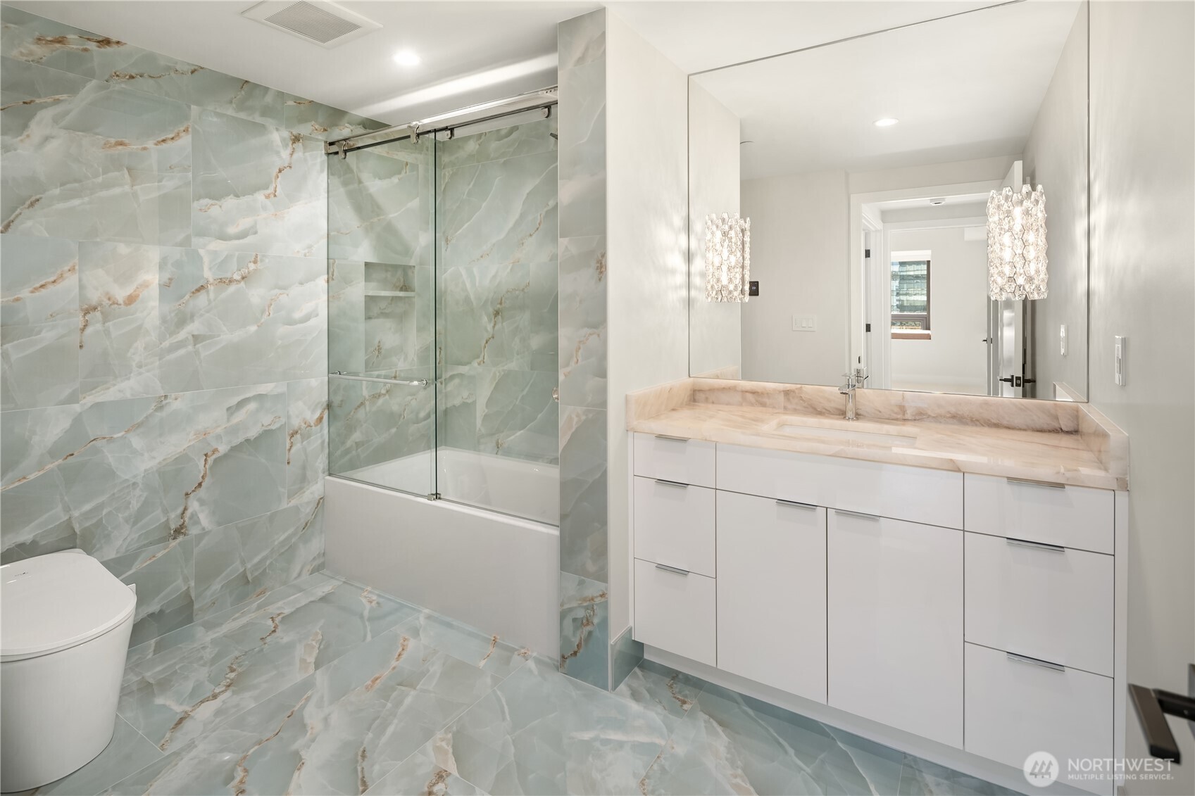 650 Bellevue Way NE Unit: 3303