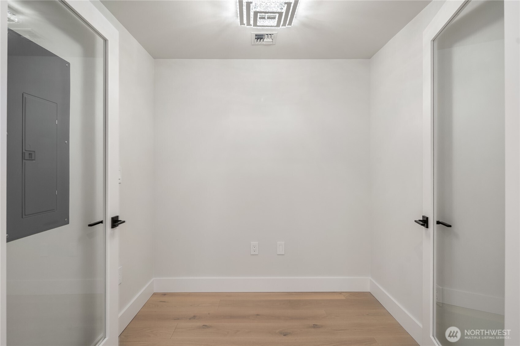 650 Bellevue Way NE Unit: 3303