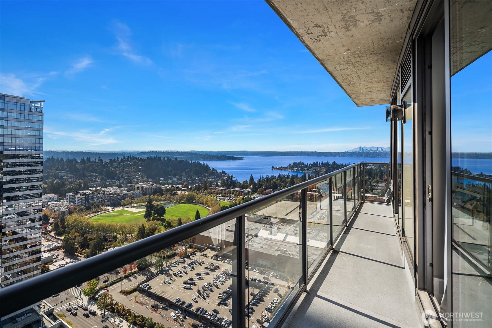 650 Bellevue Way NE Unit: 3303